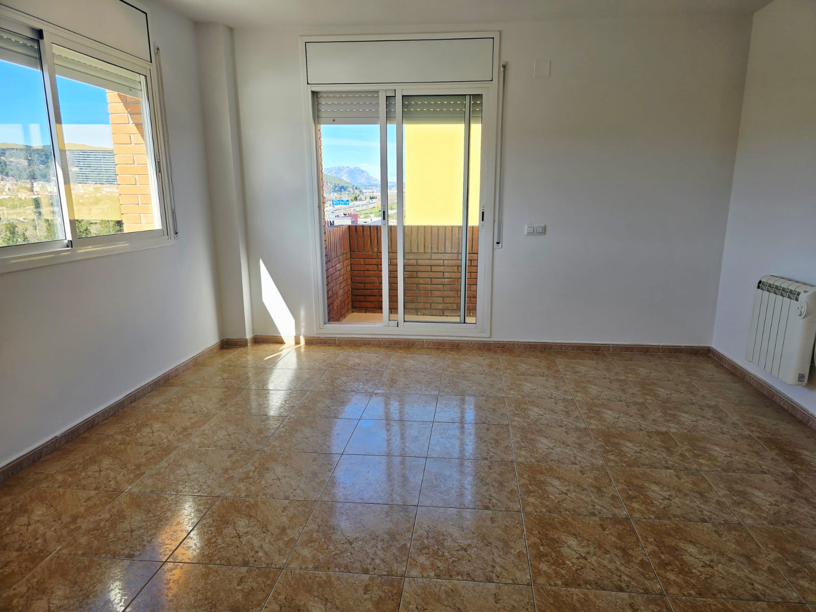 Estupendo Ático con vistas panorámicas en Molins de Rei .  