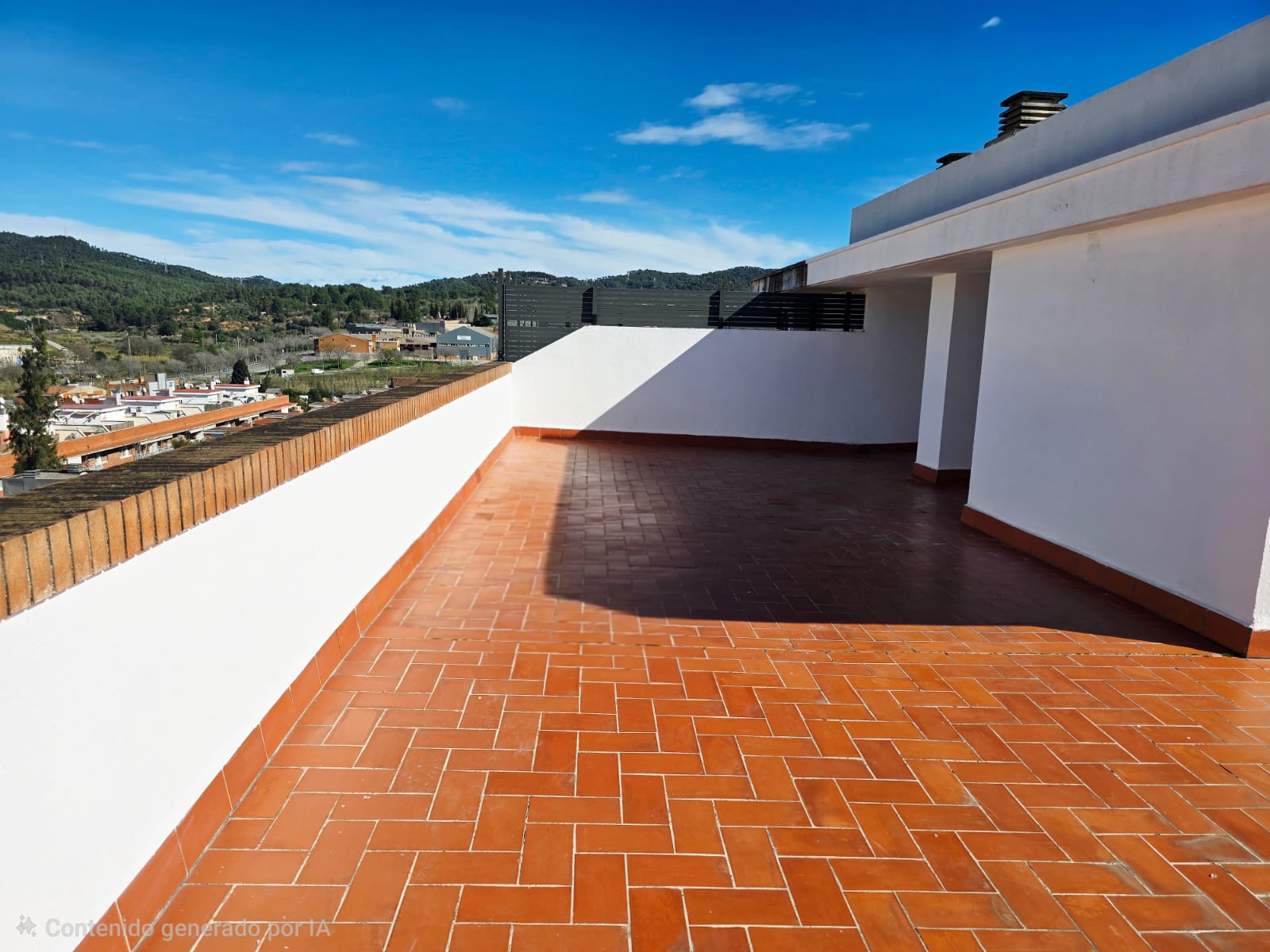 5025 - Estupendo Ático con vistas panorámicas en Molins de Rei .  