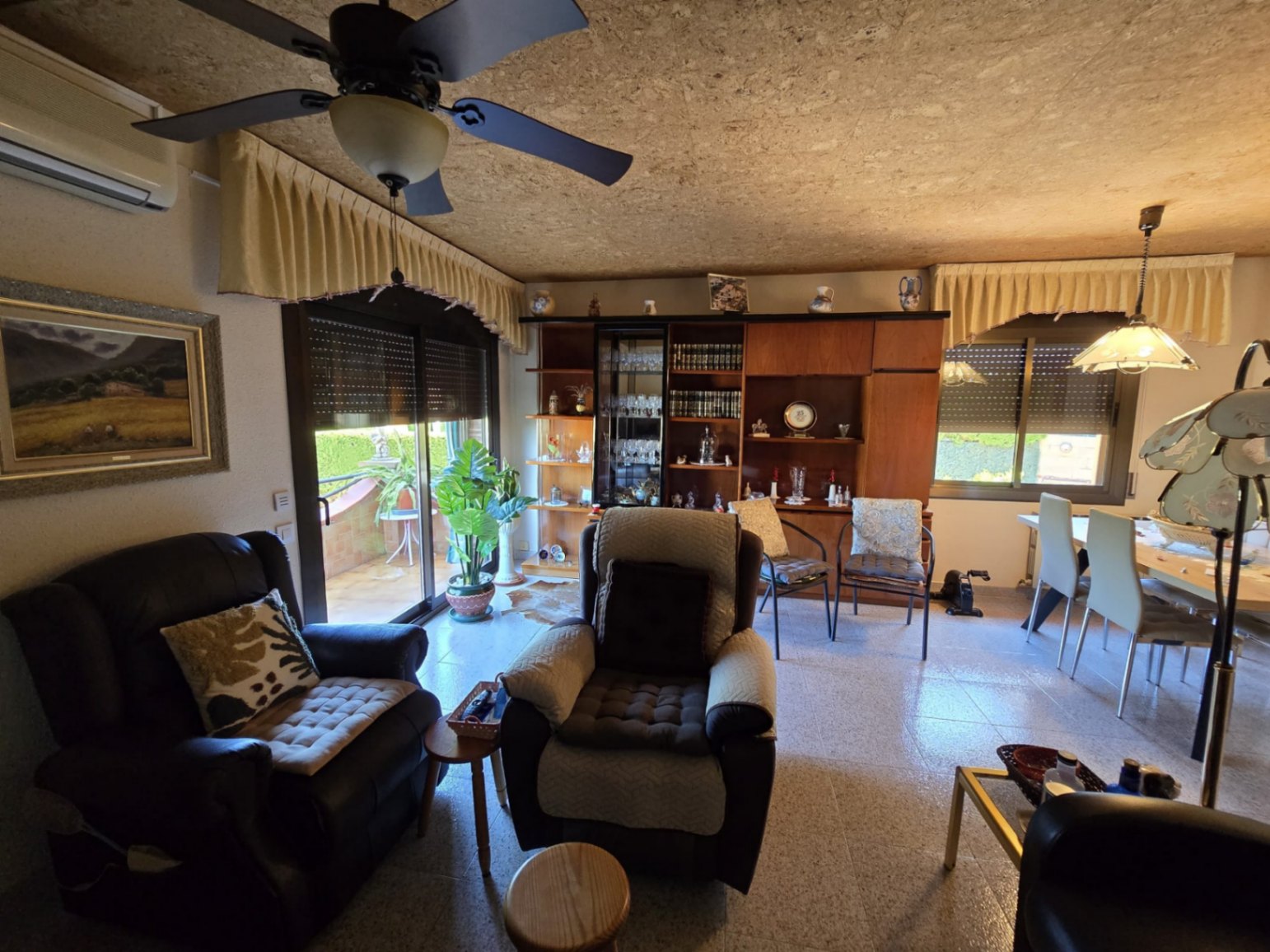 CASA UNIFAMILIAR EN VENTA EN URBANIZACIÓN