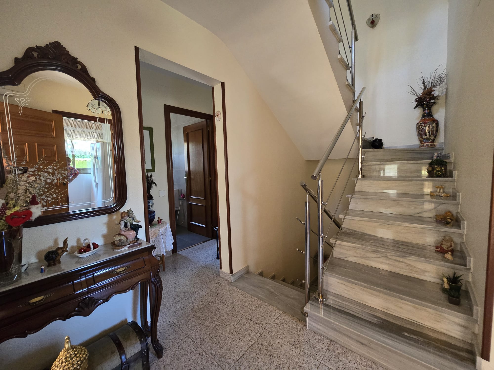 CASA UNIFAMILIAR EN VENTA EN URBANIZACIÓN