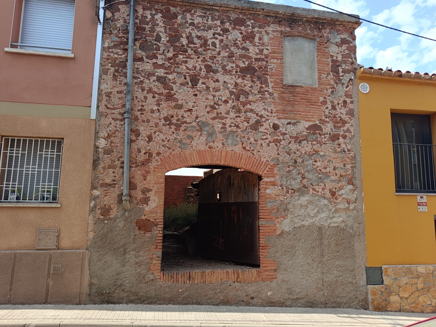 PARCELA EDIFICABLE EN EL CENTRO DE CASTELLBISBAL