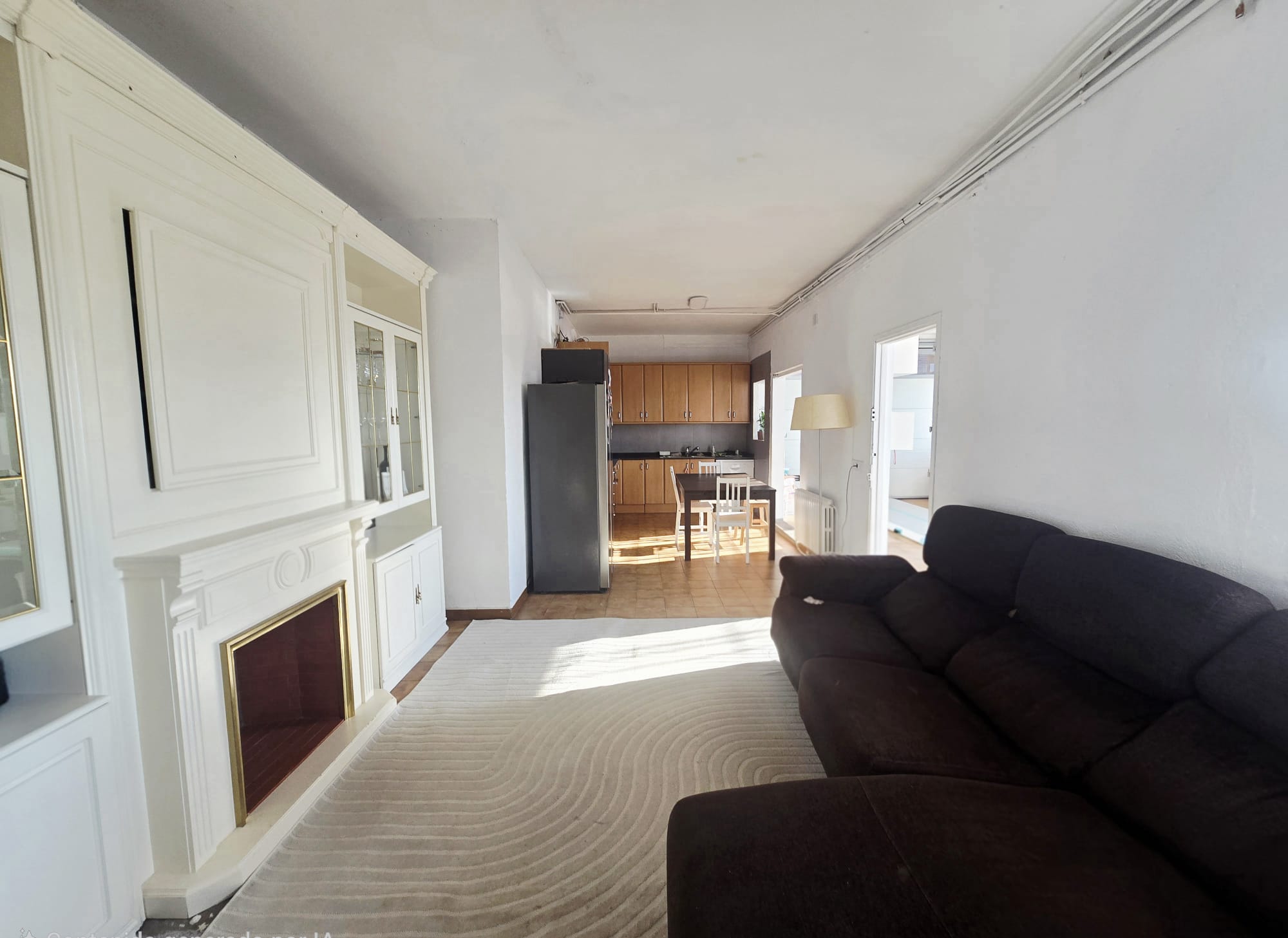 CASA UNIFAMILIAR CON BUENAS VISTAS EN URBANIZACIÓN